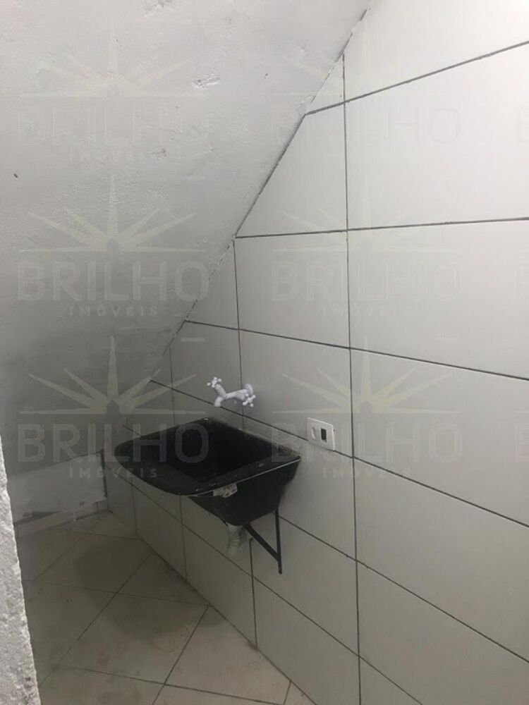 Casa para alugar com 2 quartos, 125m² - Foto 3