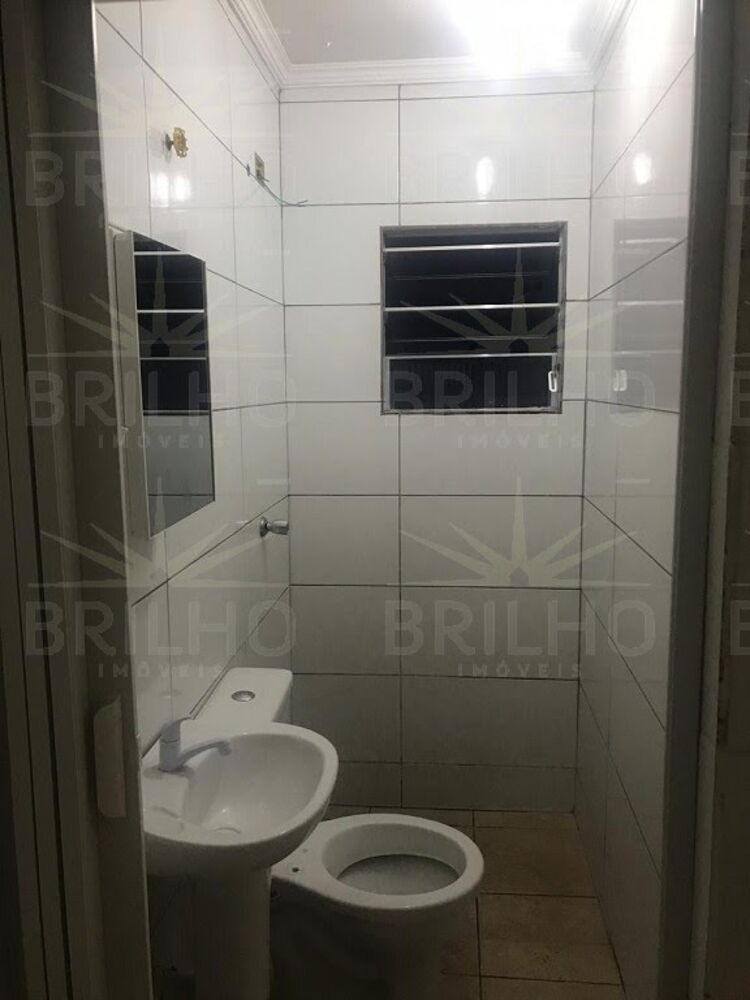 Casa para alugar com 2 quartos, 125m² - Foto 6
