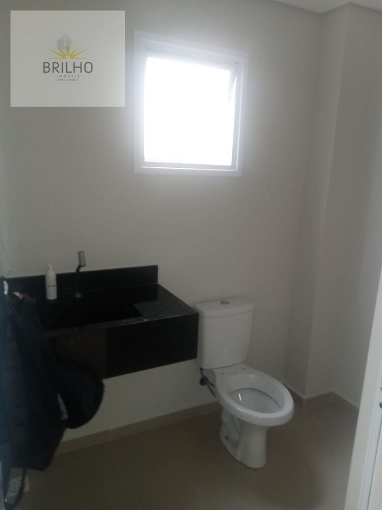 Sobrado à venda com 3 quartos, 125m² - Foto 1