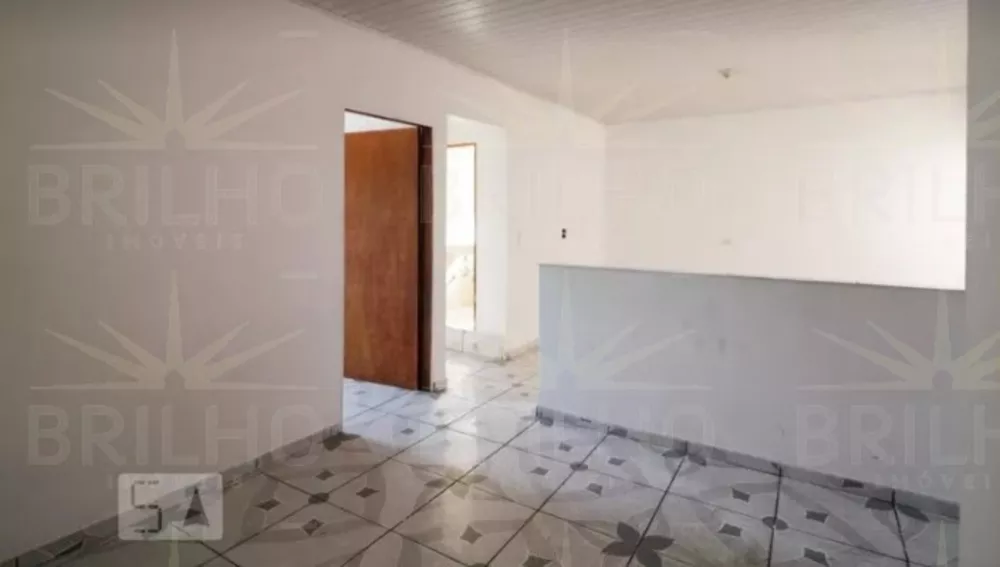 Casa para alugar com 2 quartos, 60m² - Foto 2