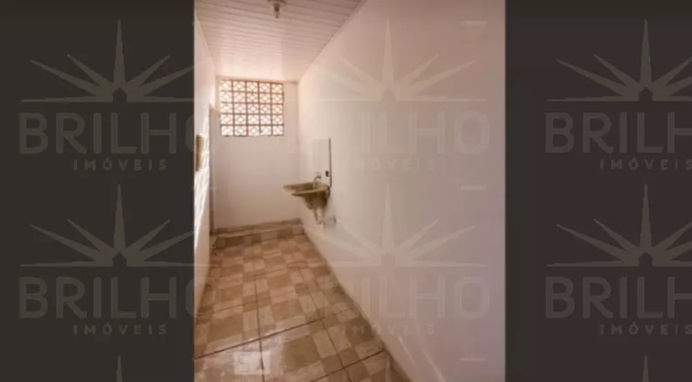 Casa para alugar com 2 quartos, 60m² - Foto 17