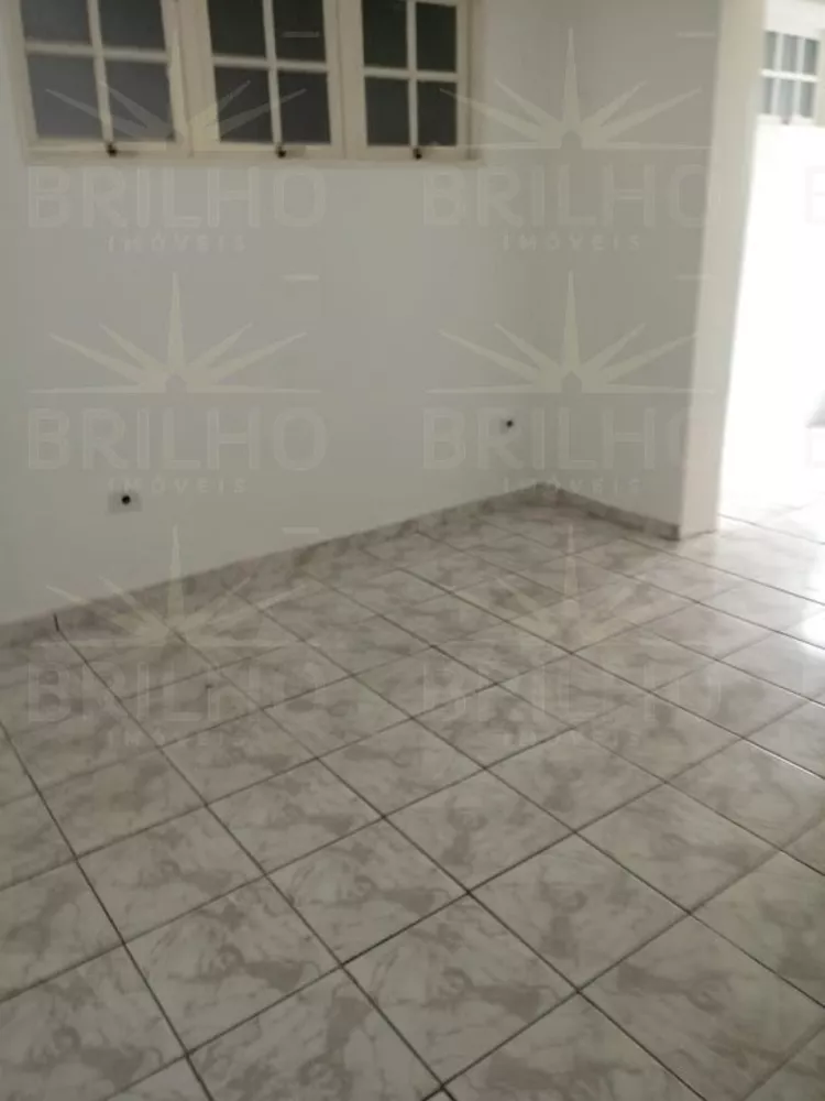 Casa para alugar com 1 quarto, 70m² - Foto 4