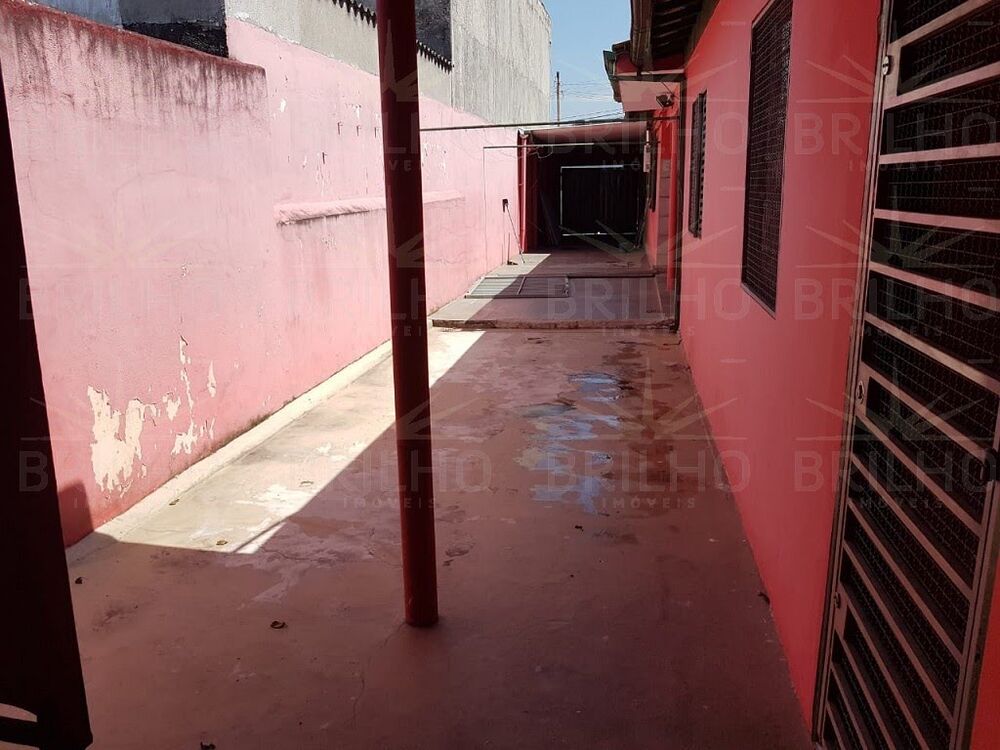 Casa à venda com 2 quartos, 125m² - Foto 9