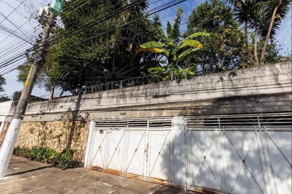 Casa à venda e aluguel com 5 quartos, 1000m² - Foto 1