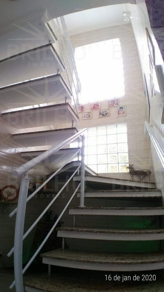 Sobrado à venda com 3 quartos, 135m² - Foto 2