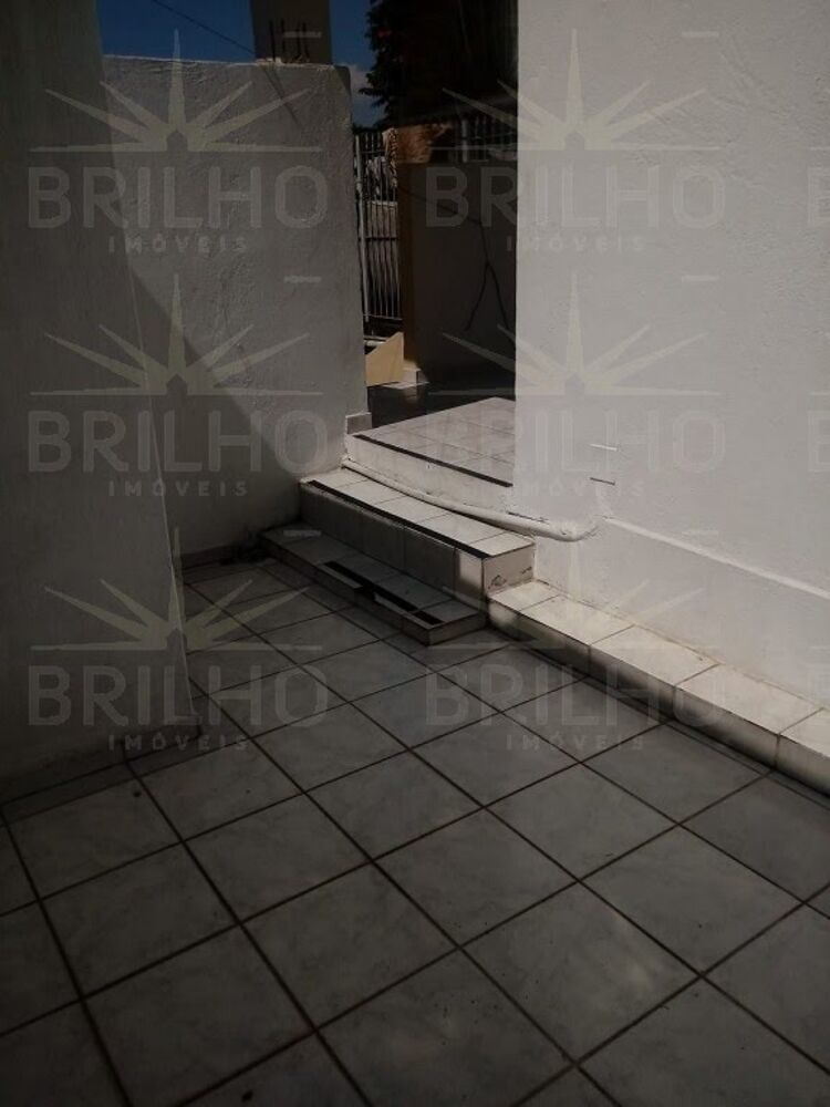 Casa para alugar com 1 quarto, 125m² - Foto 7