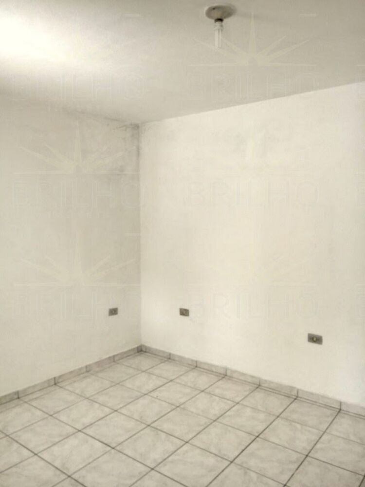 Casa para alugar com 1 quarto, 125m² - Foto 5