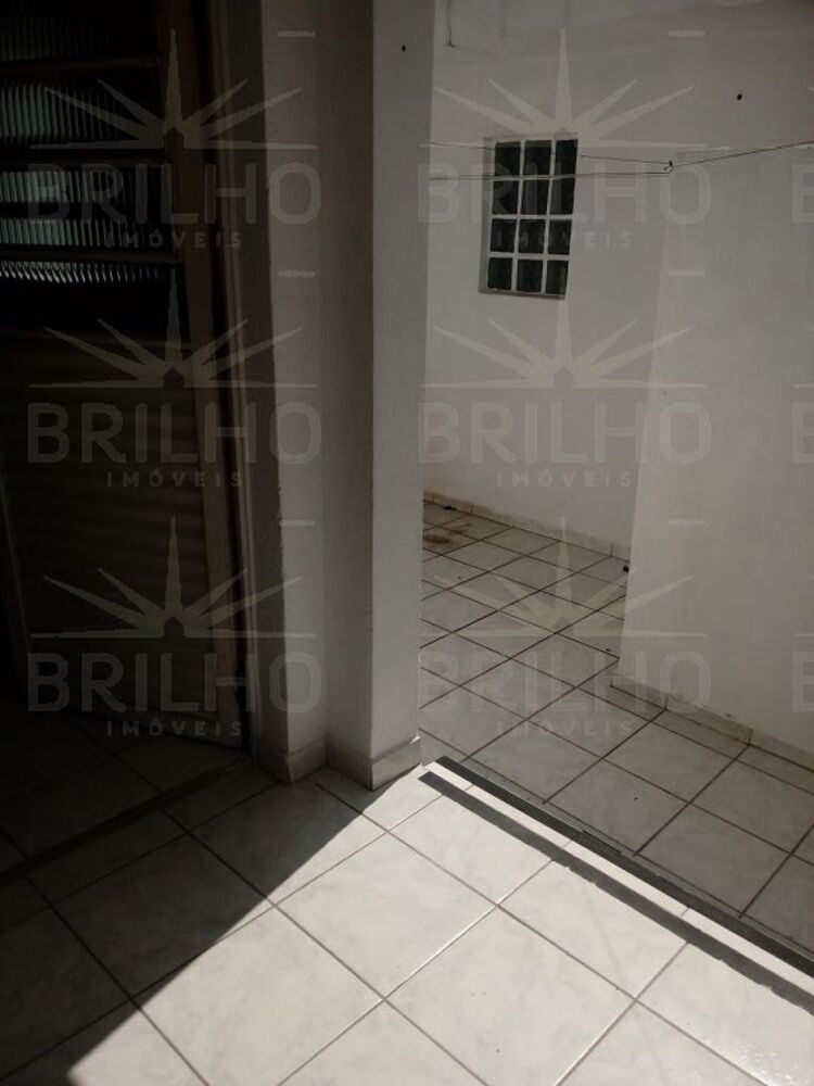 Casa para alugar com 1 quarto, 125m² - Foto 3