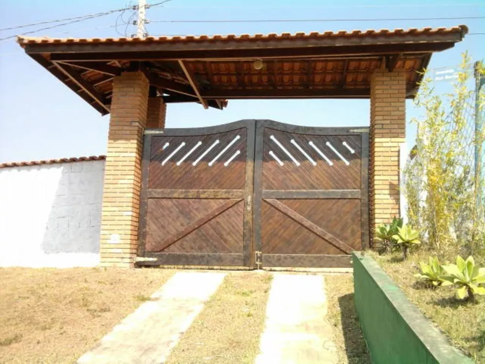 Fazenda à venda com 2 quartos, 2500m² - Foto 2