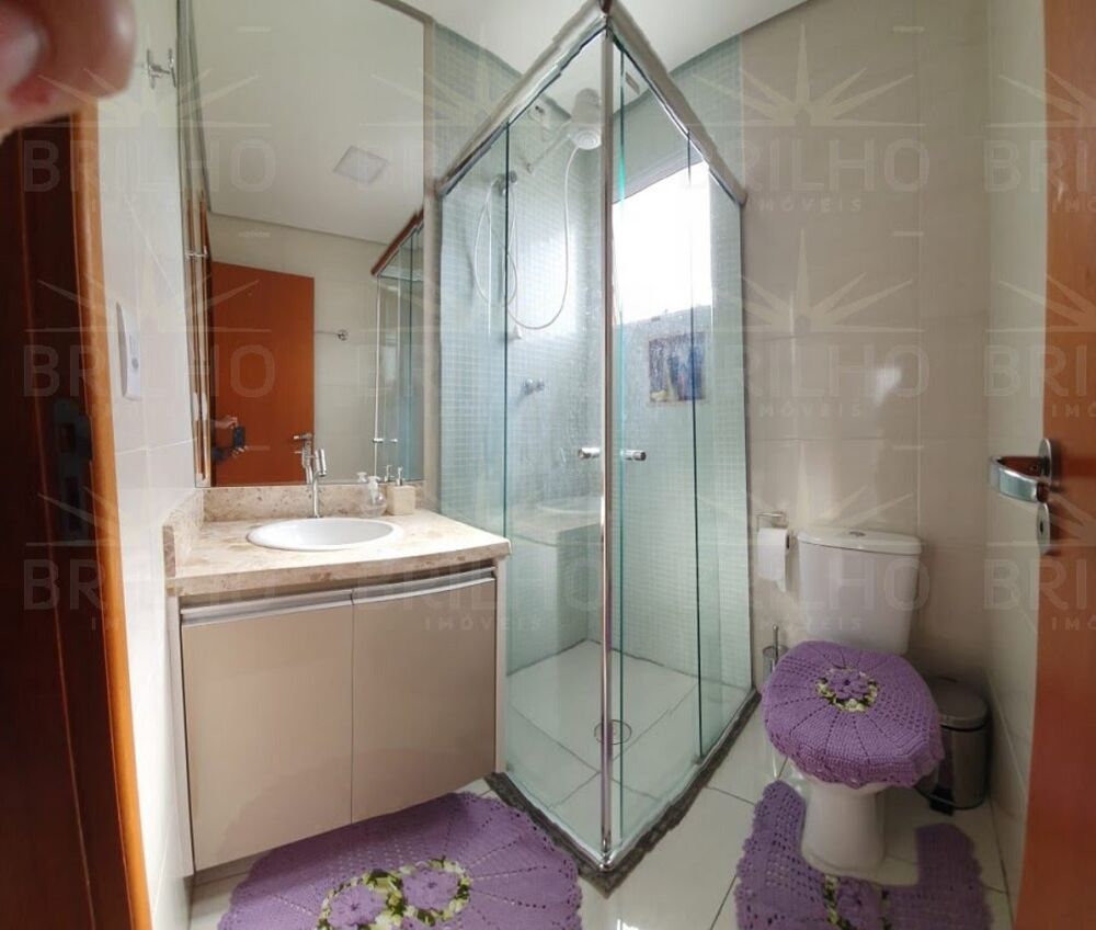 Casa de Condomínio à venda e aluguel com 2 quartos, 75m² - Foto 3