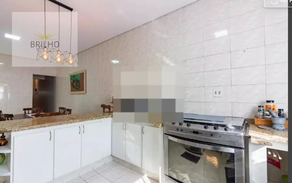 Sobrado à venda com 3 quartos, 211m² - Foto 1