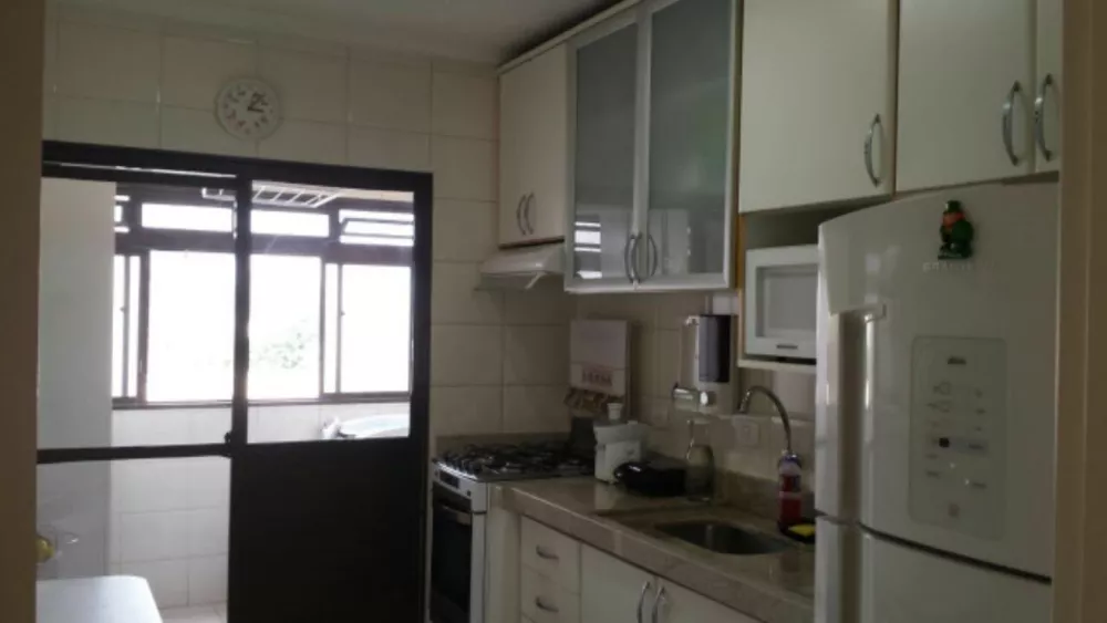 Apartamento à venda com 2 quartos, 63m² - Foto 2