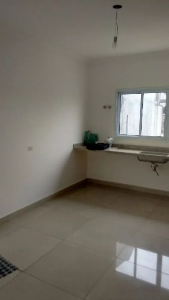 Sobrado à venda com 3 quartos, 230m² - Foto 1