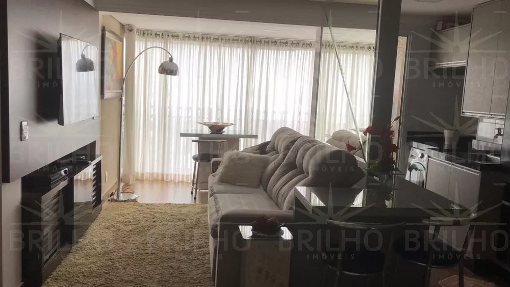 Apartamento à venda com 3 quartos, 80m² - Foto 1