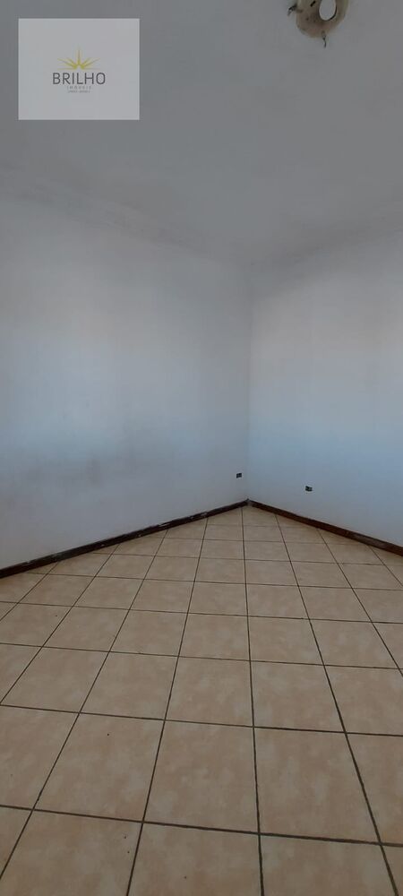 Casa para alugar com 2 quartos, 50m² - Foto 6