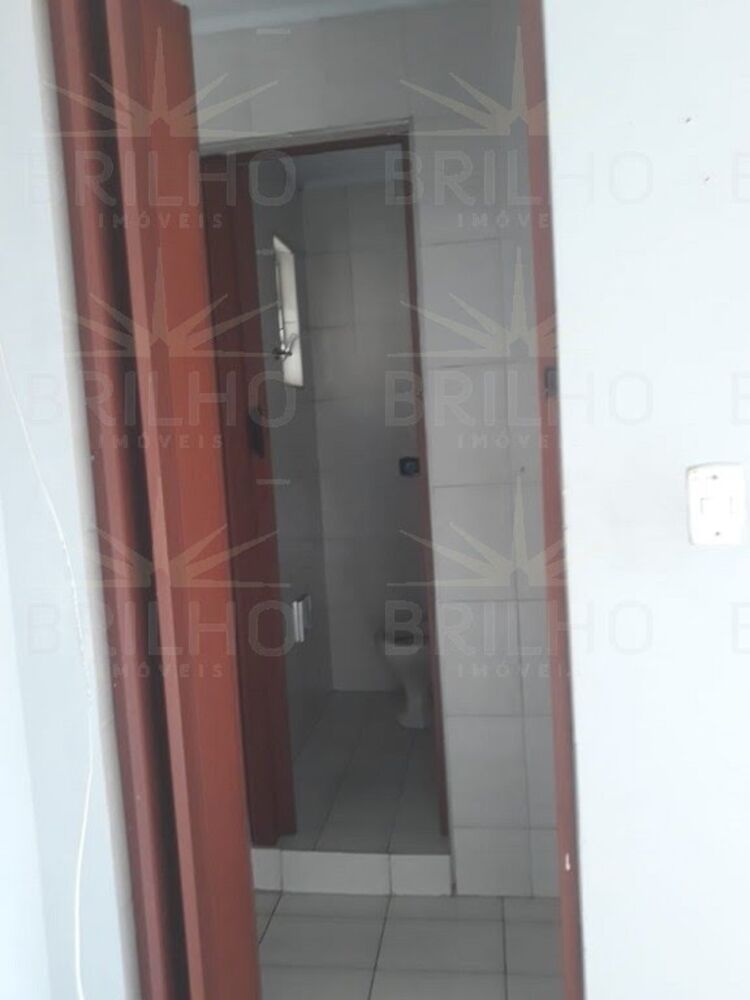 Casa para alugar com 2 quartos, 125m² - Foto 11