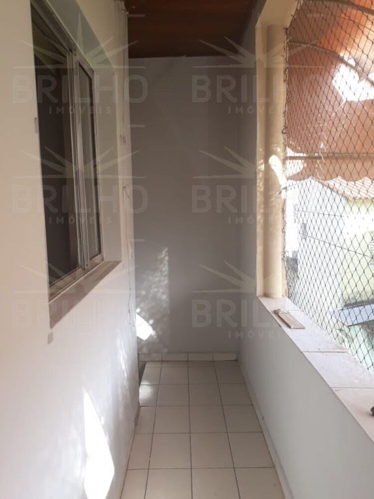 Casa para alugar com 2 quartos, 125m² - Foto 13