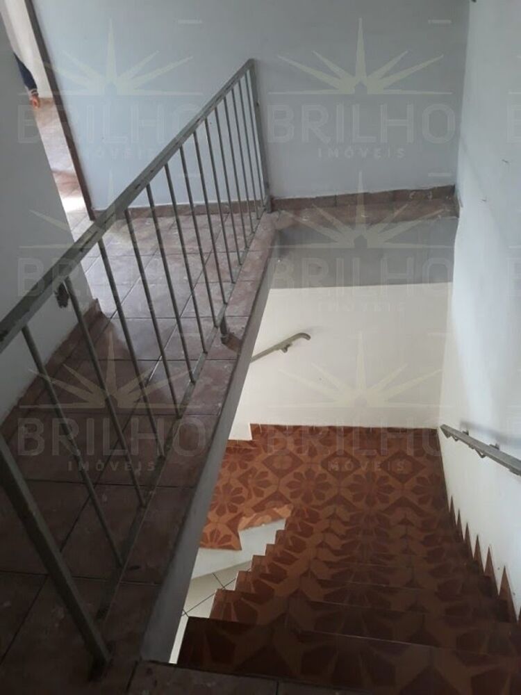Casa para alugar com 2 quartos, 125m² - Foto 26