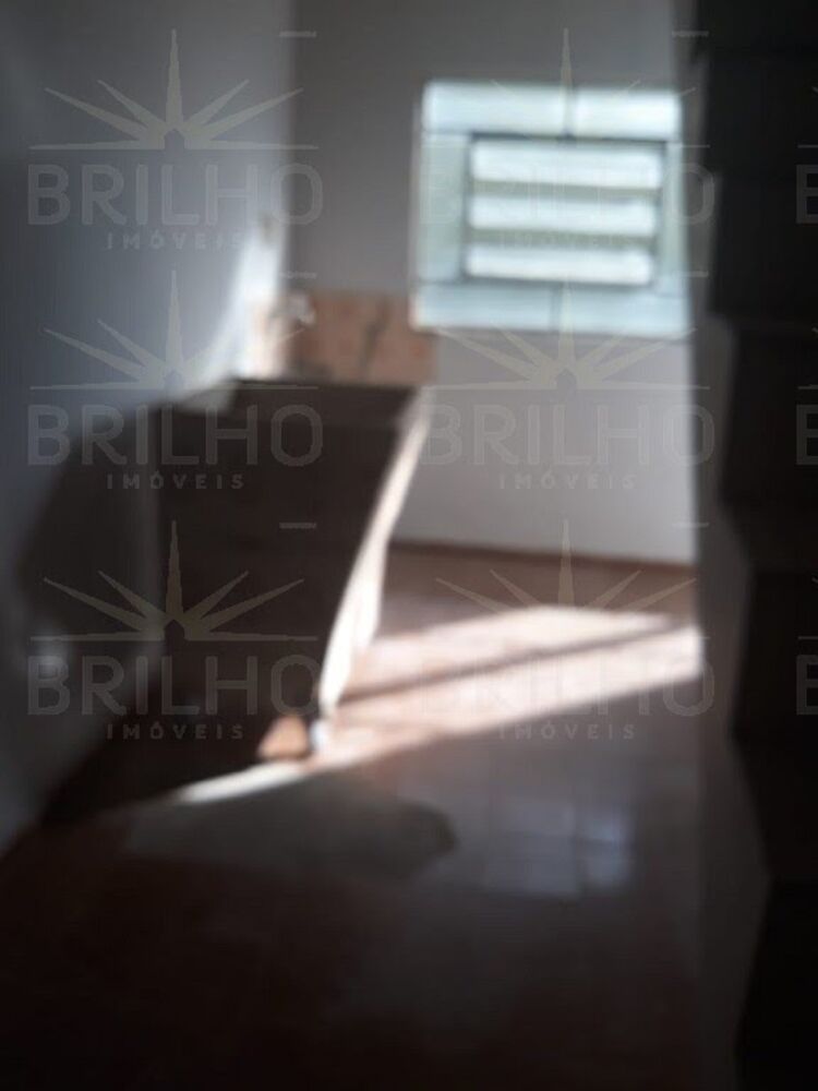 Casa para alugar com 2 quartos, 125m² - Foto 2
