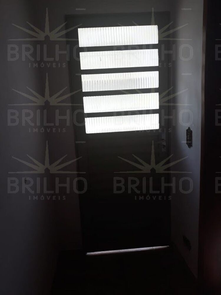 Casa para alugar com 2 quartos, 125m² - Foto 22