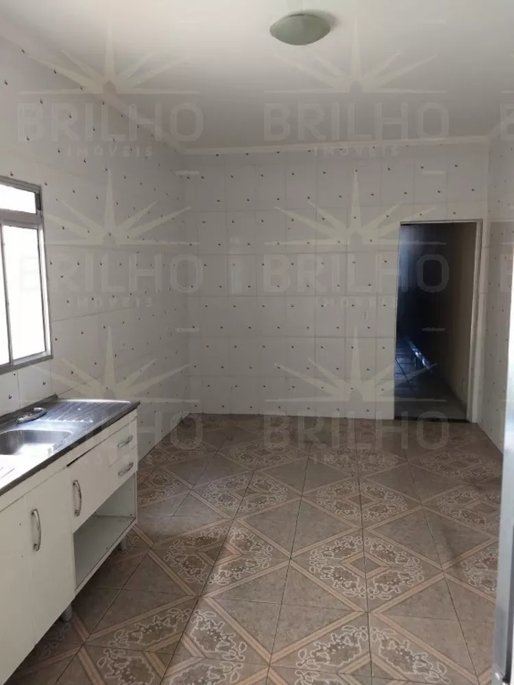 Casa para alugar com 2 quartos, 120m² - Foto 7