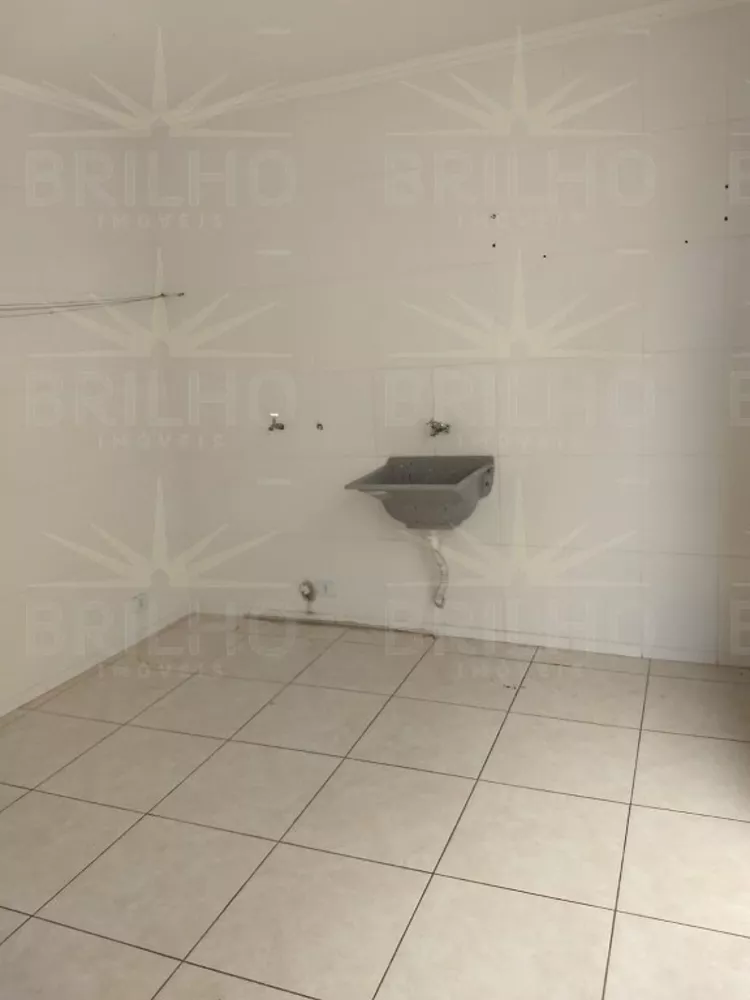 Casa para alugar com 2 quartos, 120m² - Foto 6