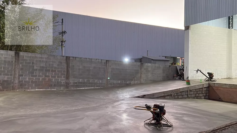 Depósito-Galpão-Armazém para alugar, 200m² - Foto 3