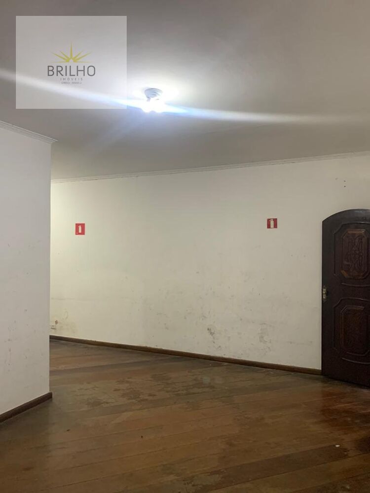 Prédio Inteiro para alugar com 8 quartos, 330m² - Foto 4