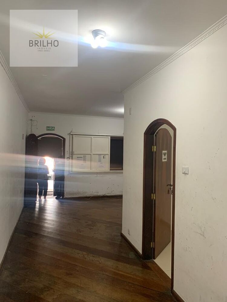 Prédio Inteiro para alugar com 8 quartos, 330m² - Foto 6