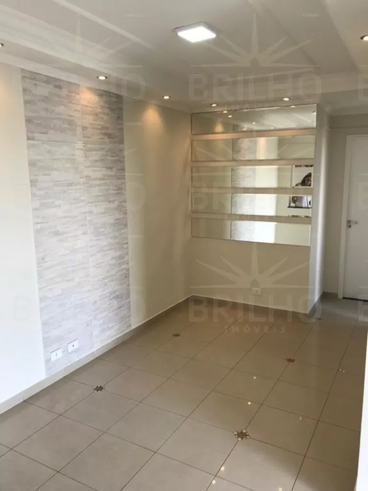 Apartamento à venda com 2 quartos, 62m² - Foto 1