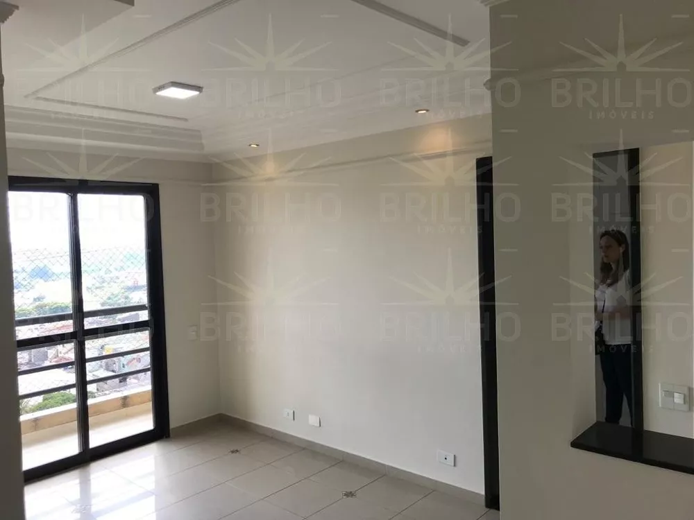 Apartamento à venda com 2 quartos, 62m² - Foto 2