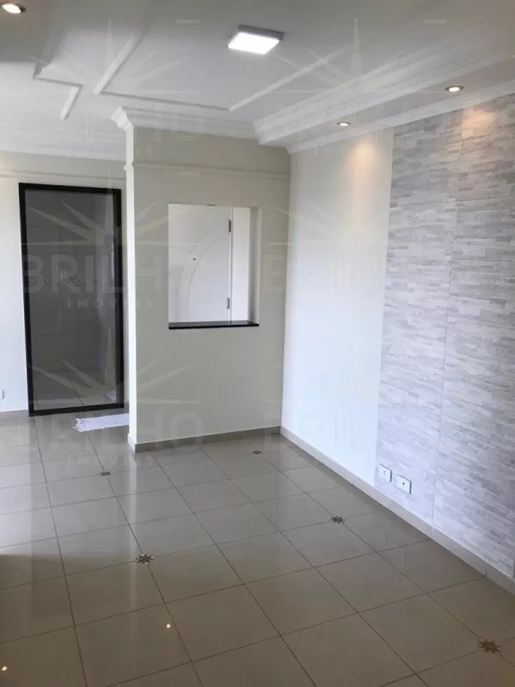 Apartamento à venda com 2 quartos, 62m² - Foto 3