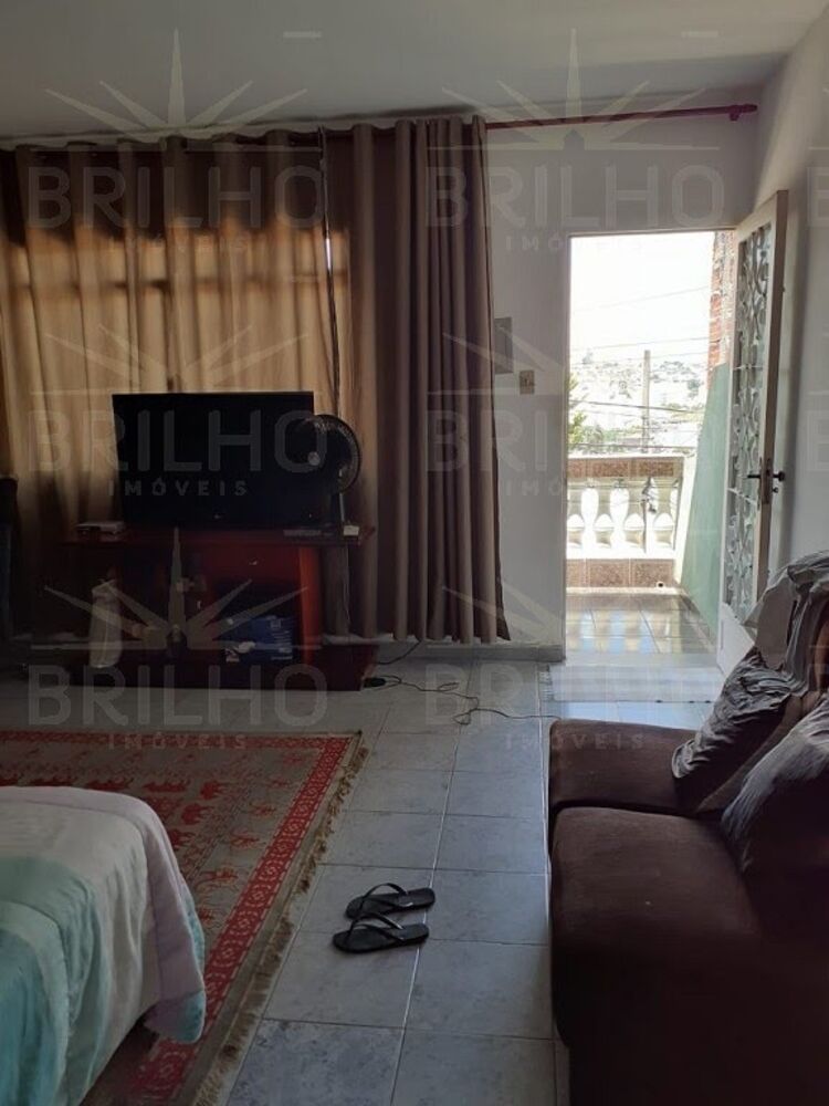 Sobrado à venda com 2 quartos, 250m² - Foto 3