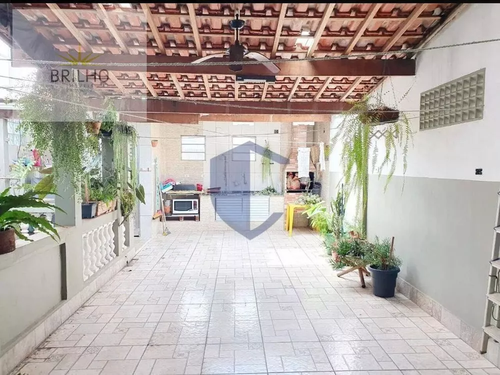 Sobrado, 3 quartos, 348 m² - Foto 1