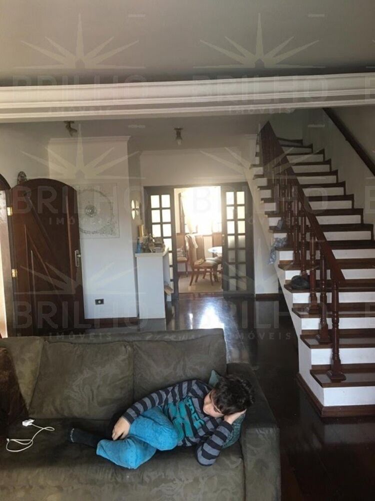 Sobrado à venda com 3 quartos, 195m² - Foto 3