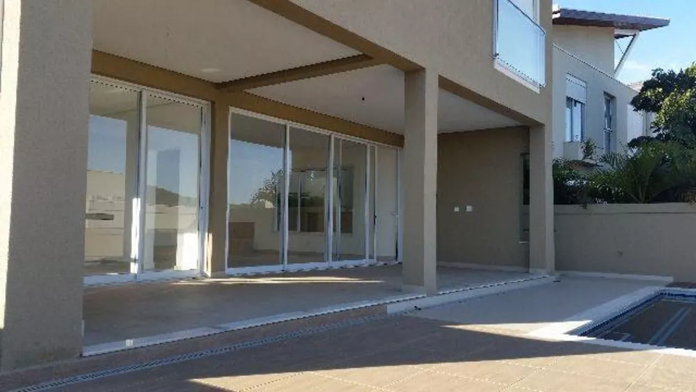 Sobrado à venda com 4 quartos, 485m² - Foto 1