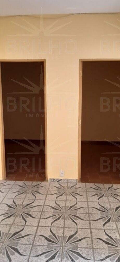Casa para alugar com 2 quartos, 125m² - Foto 1