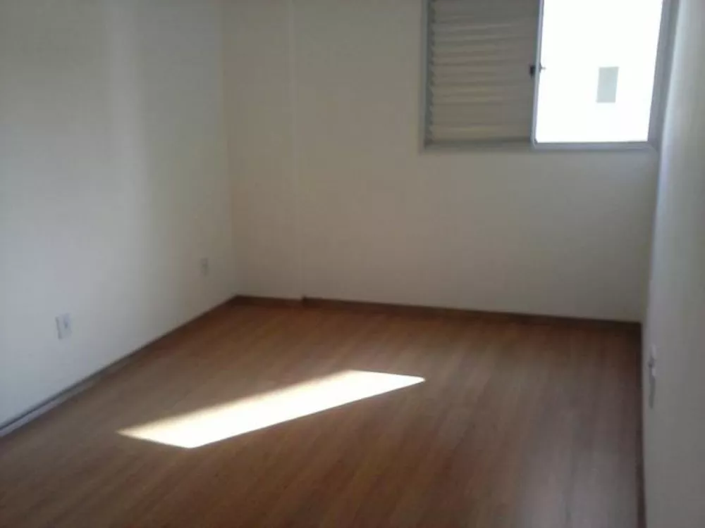 Apartamento para alugar com 2 quartos, 55m² - Foto 4