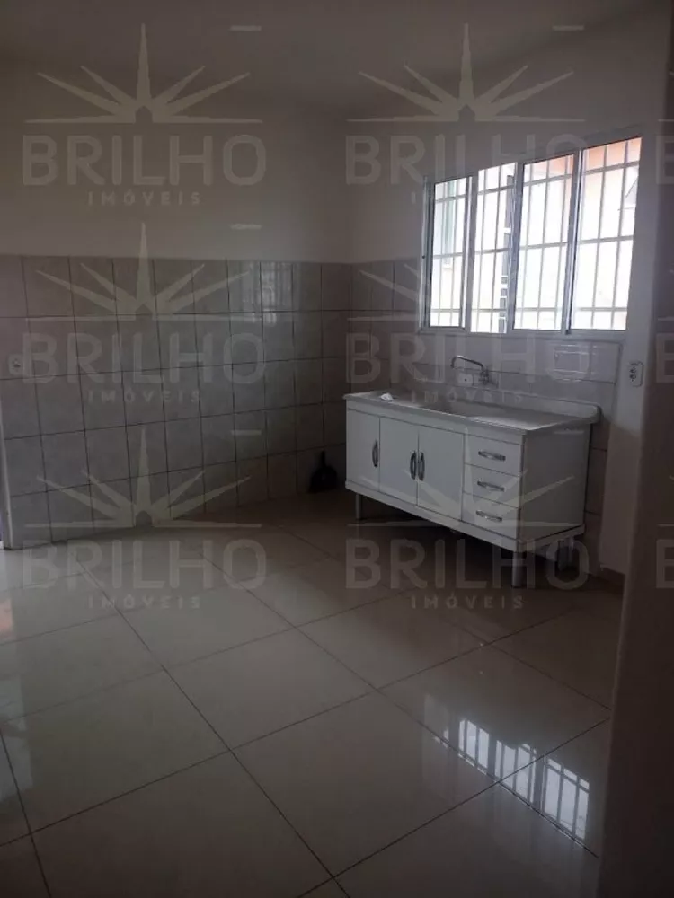 Casa para alugar com 1 quarto, 50m² - Foto 1