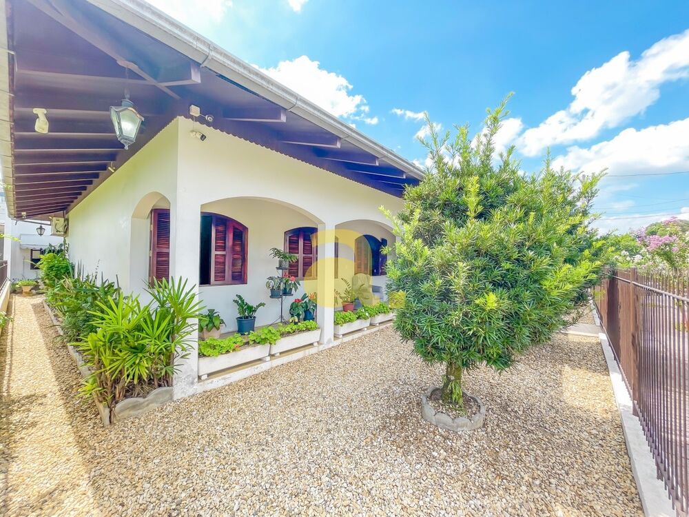 Casa à venda com 3 quartos, 158m² - Foto 3
