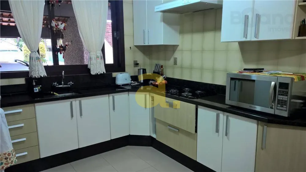 Casa, 4 quartos, 261 m² - Foto 8