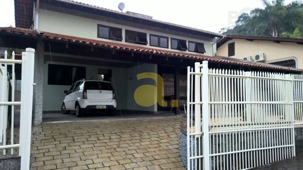 Casa, 4 quartos, 261 m² - Foto 3