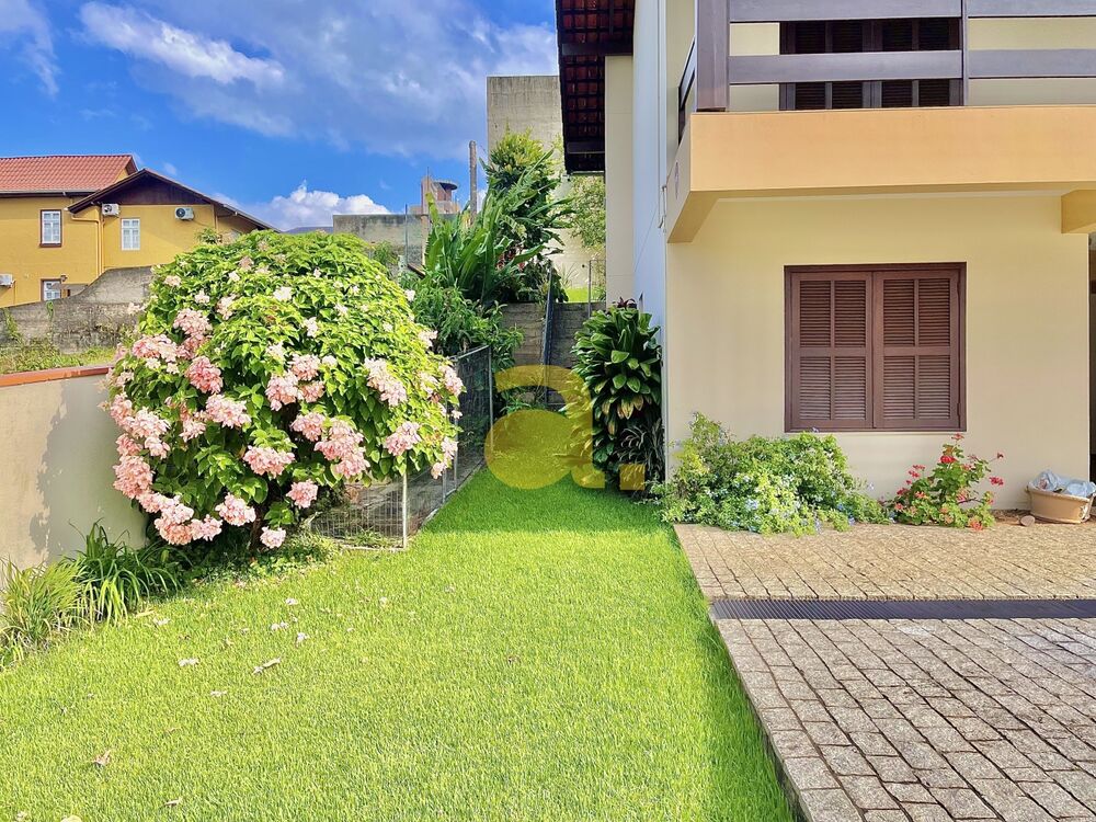 Casa à venda com 5 quartos, 428m² - Foto 3