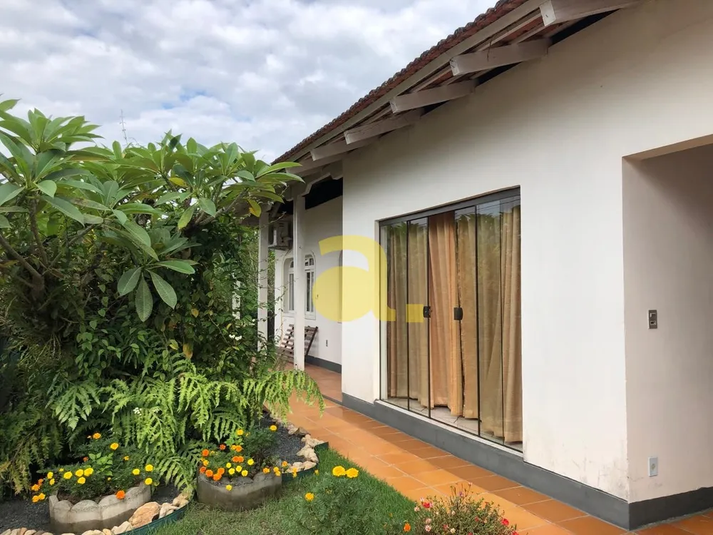 Casa, 3 quartos, 240 m² - Foto 1