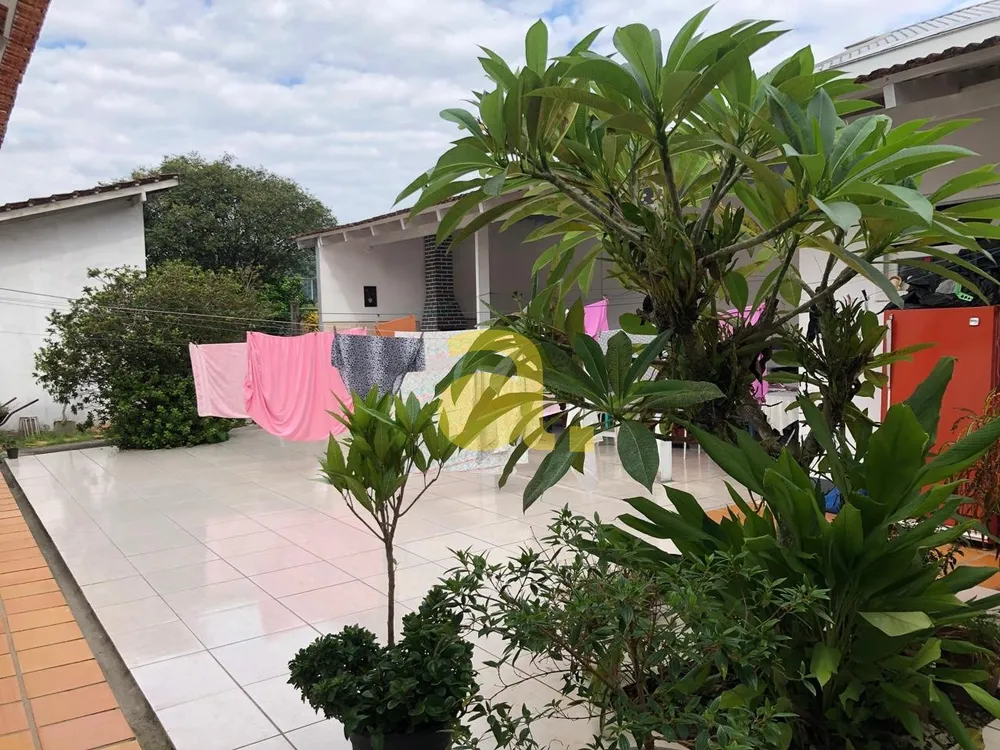 Casa, 3 quartos, 240 m² - Foto 11