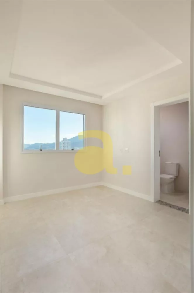 Apartamento à venda com 3 quartos, 127m² - Foto 4