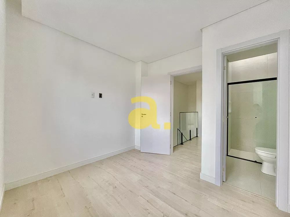 Sobrado à venda com 2 quartos, 81m² - Foto 1