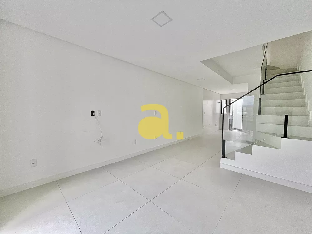 Sobrado à venda com 2 quartos, 81m² - Foto 4