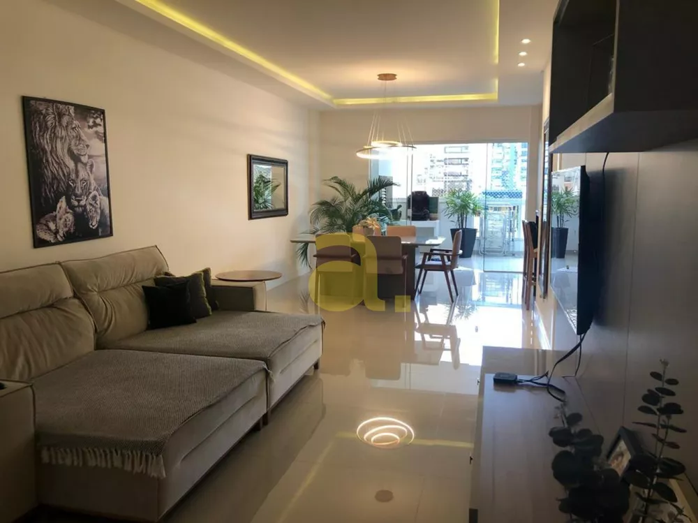 Apartamento à venda com 3 quartos, 260m² - Foto 1