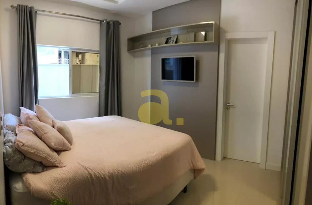 Apartamento à venda com 3 quartos, 260m² - Foto 7